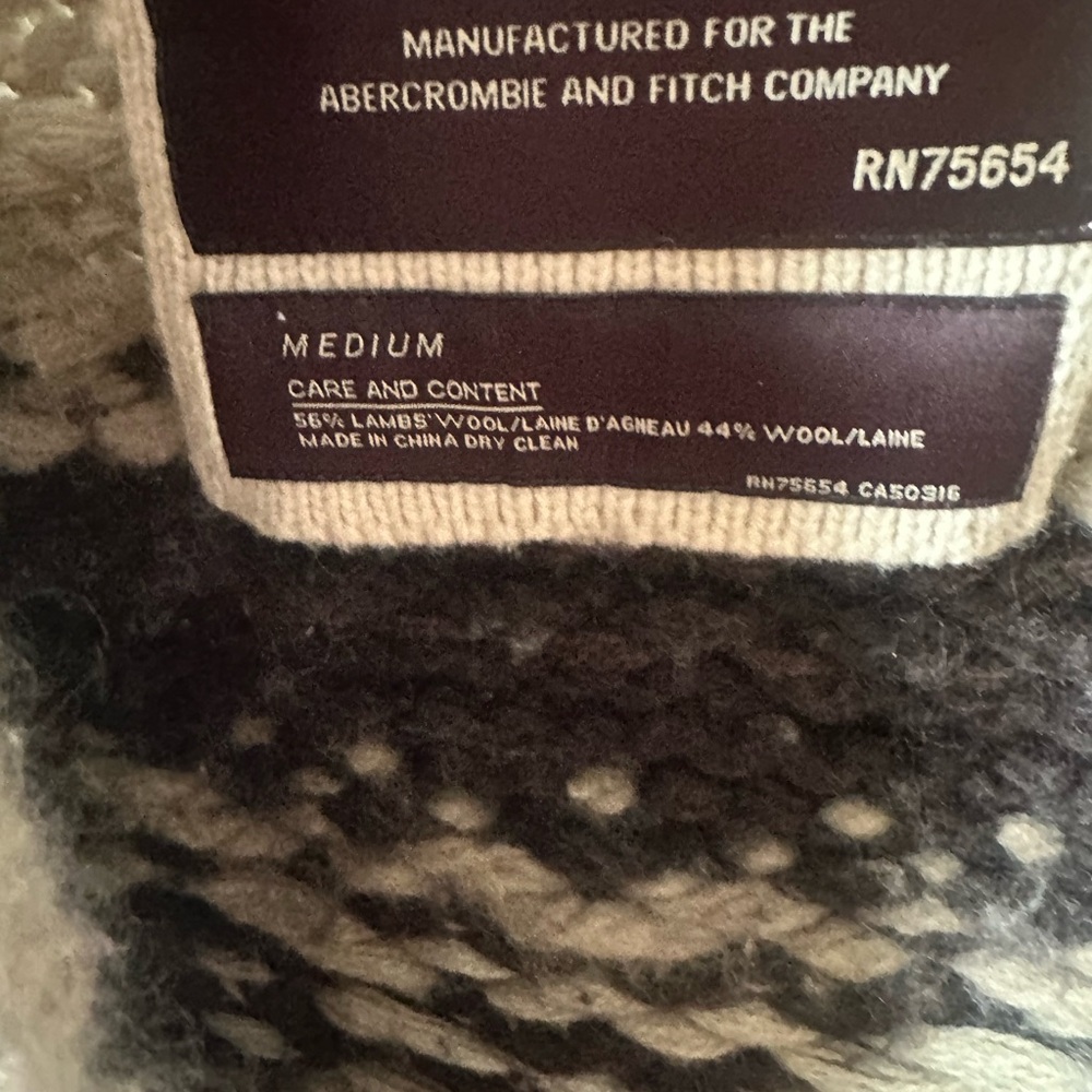 Vintage Abercrombie and fitch Ezra fitch hand knit lambswool button up sweater - Picture 4 of 10